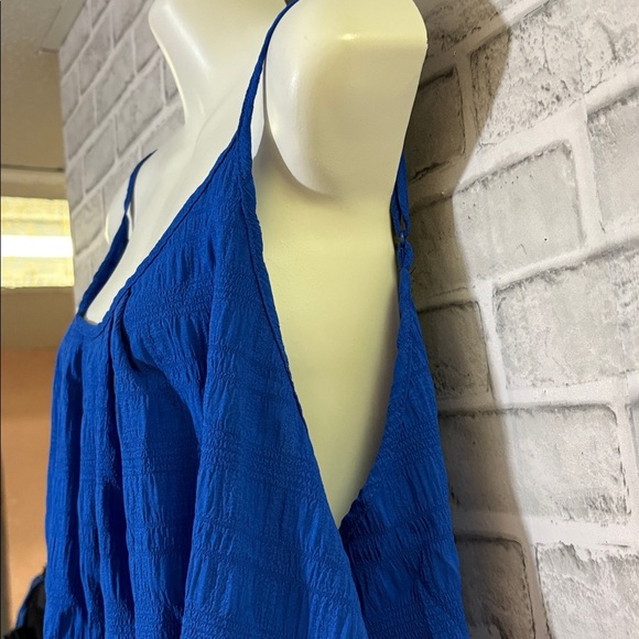 SHEIN curve 3XL Royal Blue Textured Blouse, adjustable straps - Picture 2 of 6